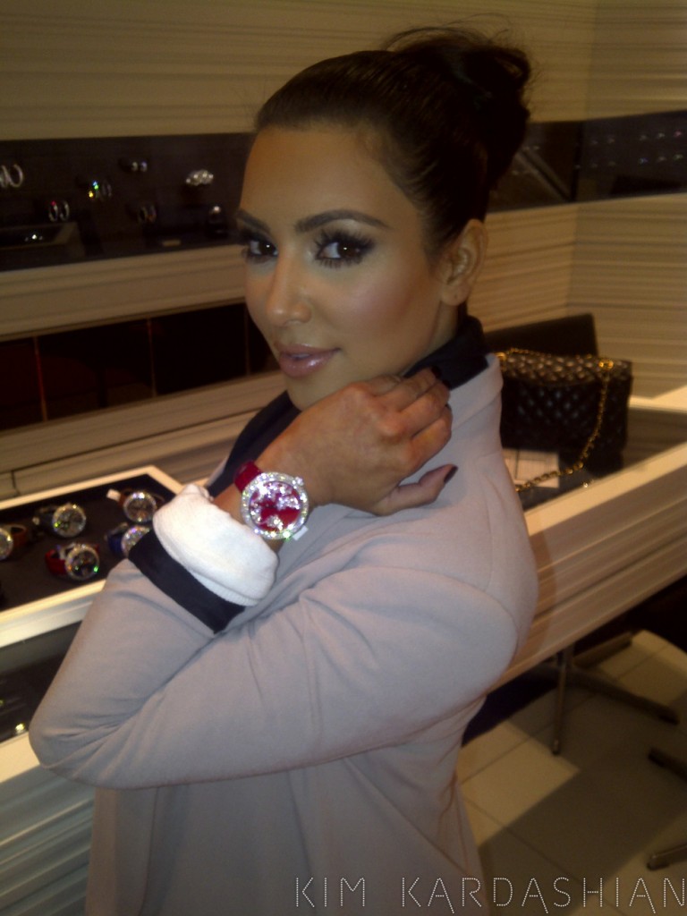 http://mixxynews.files.wordpress.com/2011/01/kim-kardashian-jacob-the-jeweler-nyc-diamonds-jewelry-1-768x1024.jpg